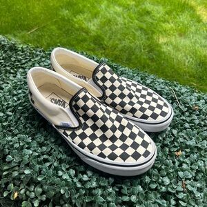 Lightly Worn Checkered Vans Women’s 10 / Men’s 8.5